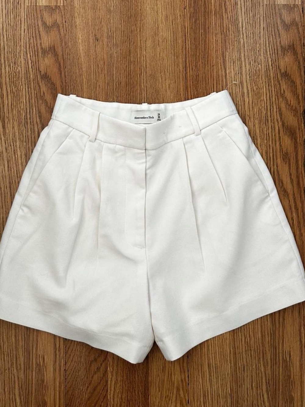 Abercrombie & Fitch White High-Waist Tailored Shorts